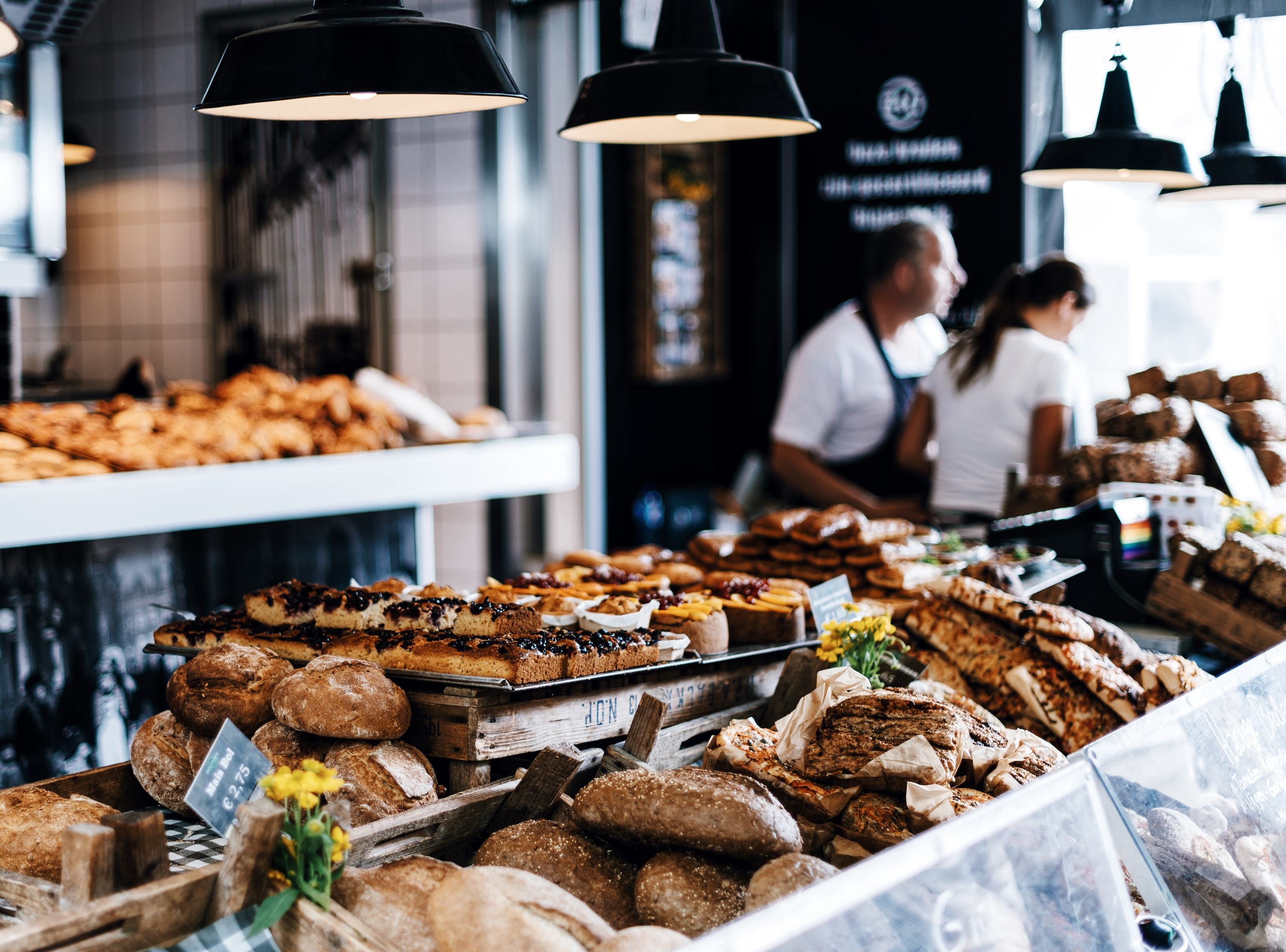 boulangerie-commerce-boulanger-pain-vitrine